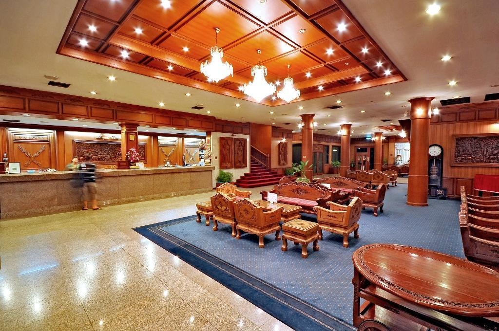 Maeyom Palace Hotel Phrae Exteriér fotografie