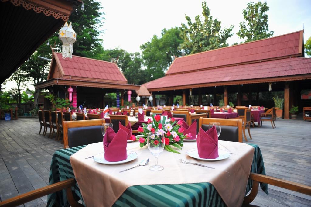Maeyom Palace Hotel Phrae Exteriér fotografie