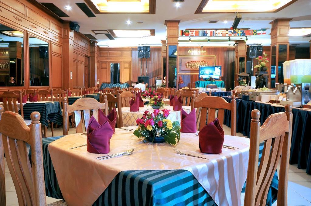 Maeyom Palace Hotel Phrae Exteriér fotografie
